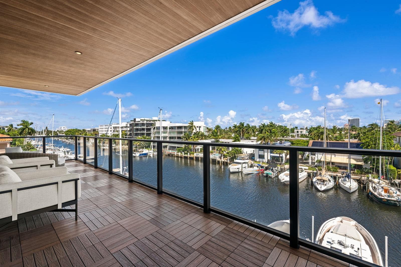 Terrace w/ NewTechWood