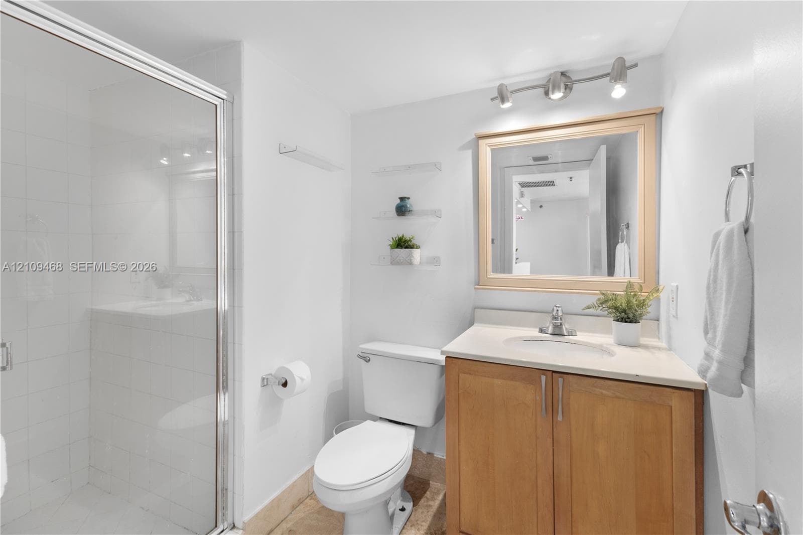 BAYVIEW PLAZA CONDO · #906 in Miami Beach - Photo 13