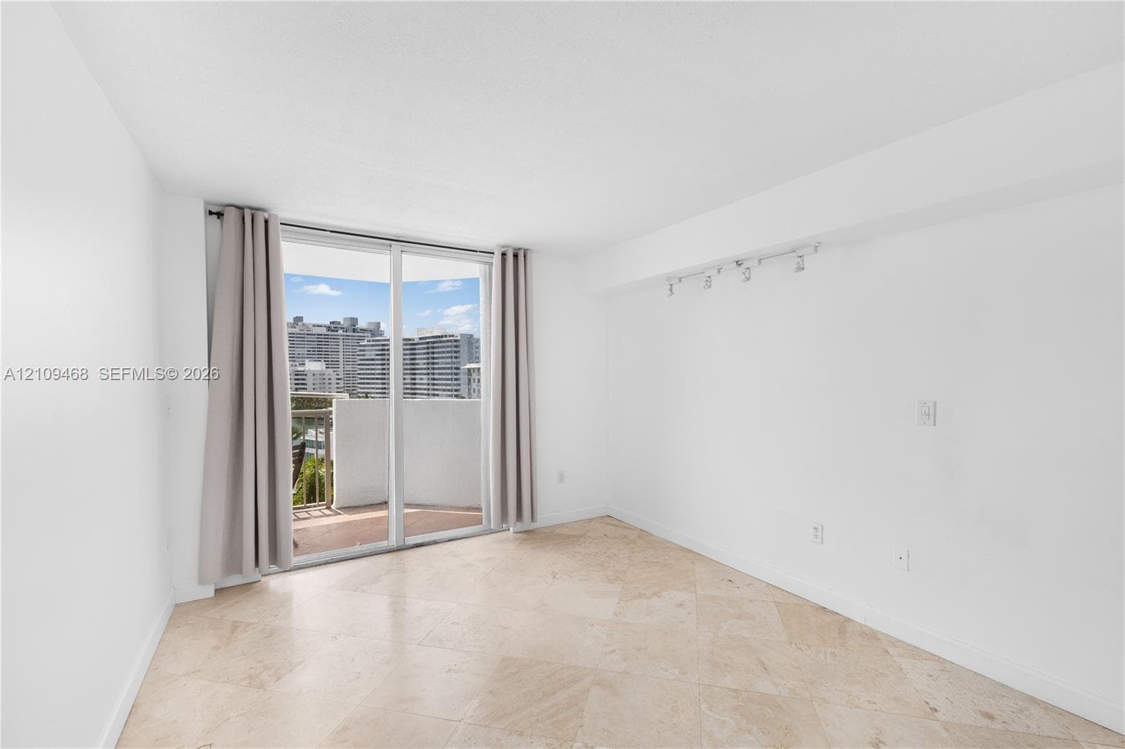 BAYVIEW PLAZA CONDO · #906 in Miami Beach - Photo 16