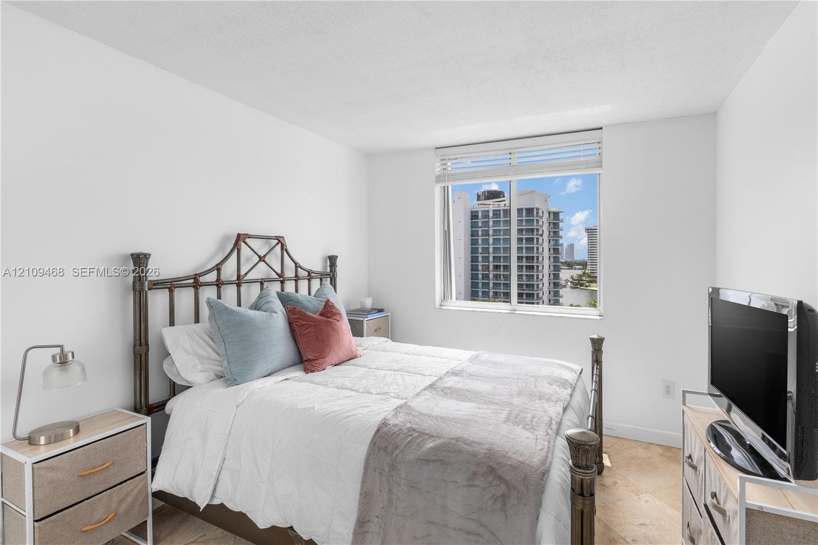 BAYVIEW PLAZA CONDO · #906 in Miami Beach - Photo 11