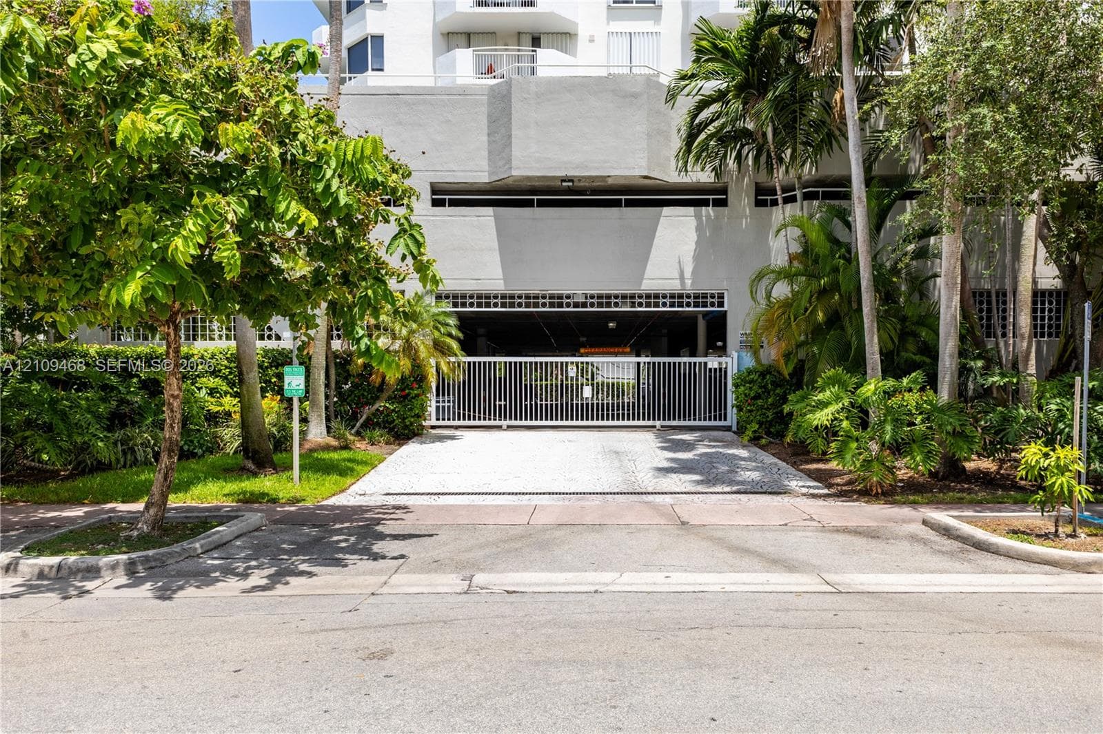 BAYVIEW PLAZA CONDO · #906 in Miami Beach - Photo 29