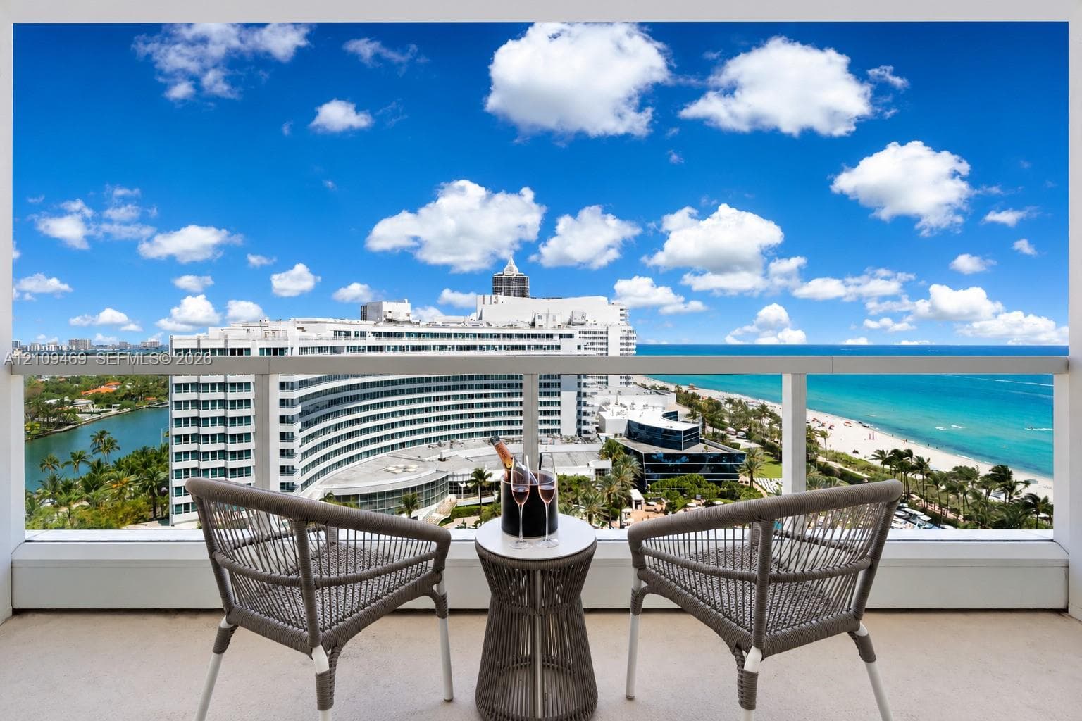 Fontainebleau III Ocean Club (Sorrento) · #1704 in Miami Beach - Photo 2