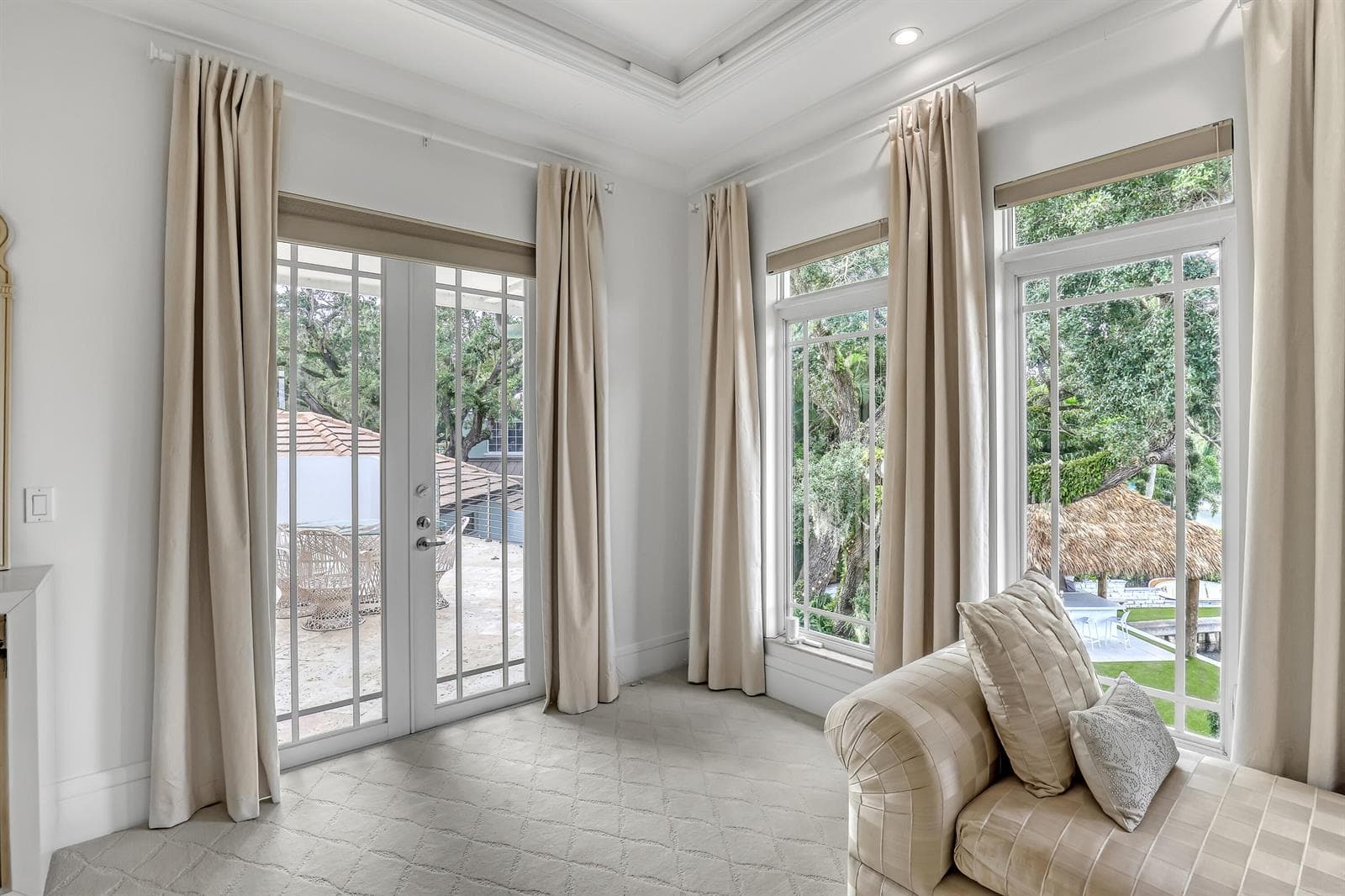2338 Flamingo (49)