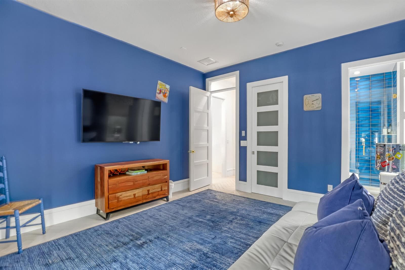 2338 Flamingo (83)