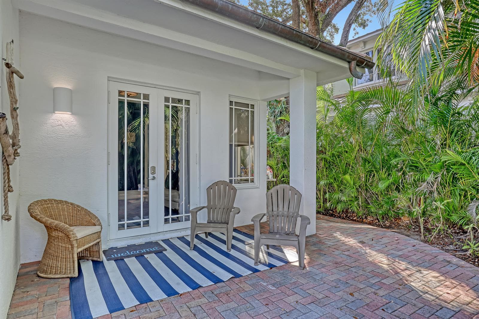 2338 Flamingo (94)