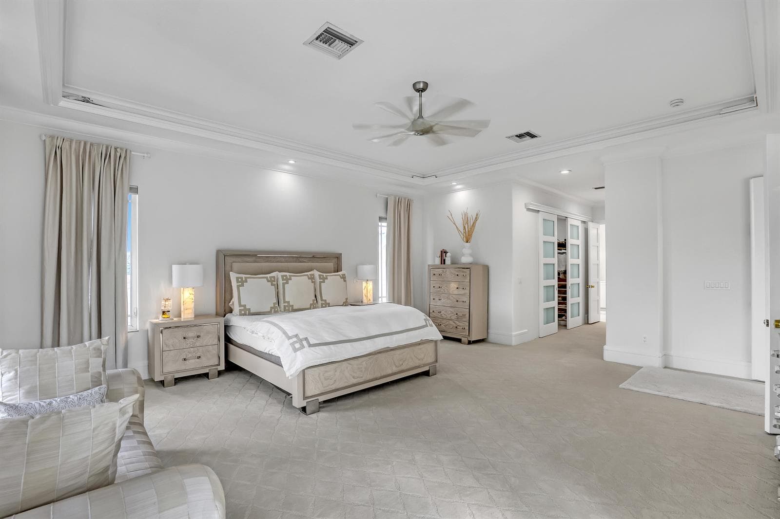 2338 Flamingo (50)