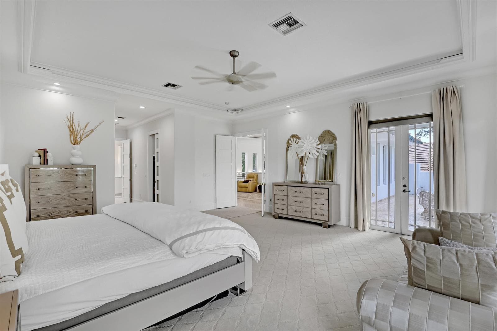 2338 Flamingo (48)