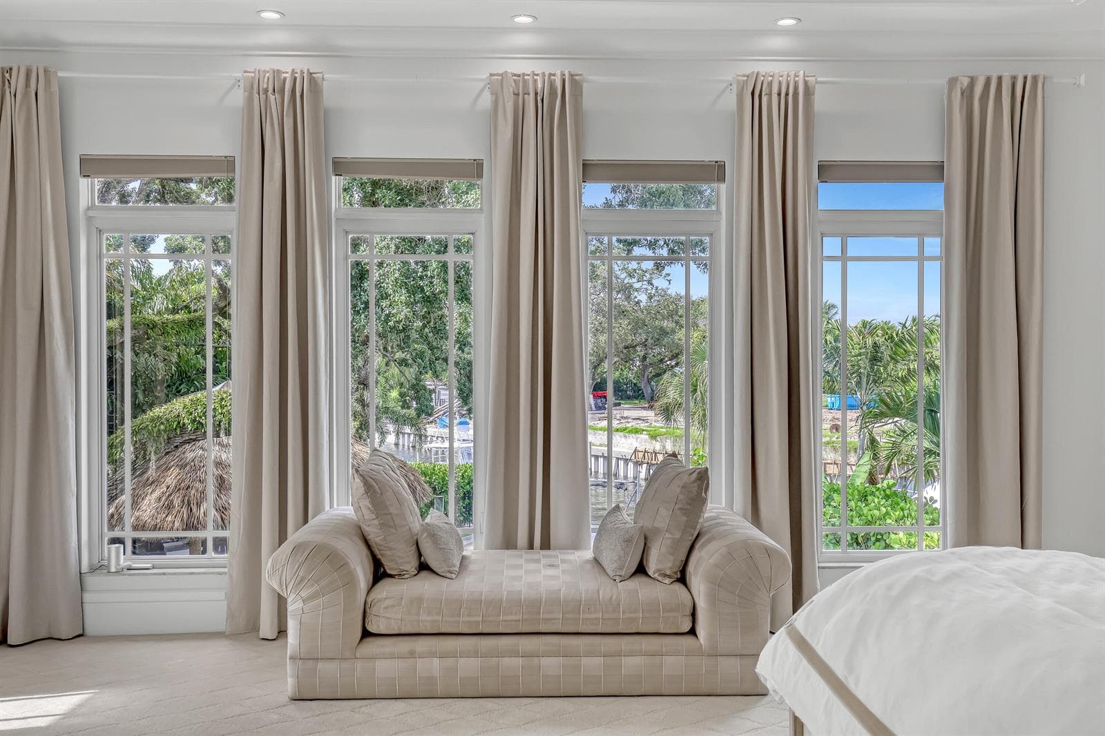 2338 Flamingo (46)