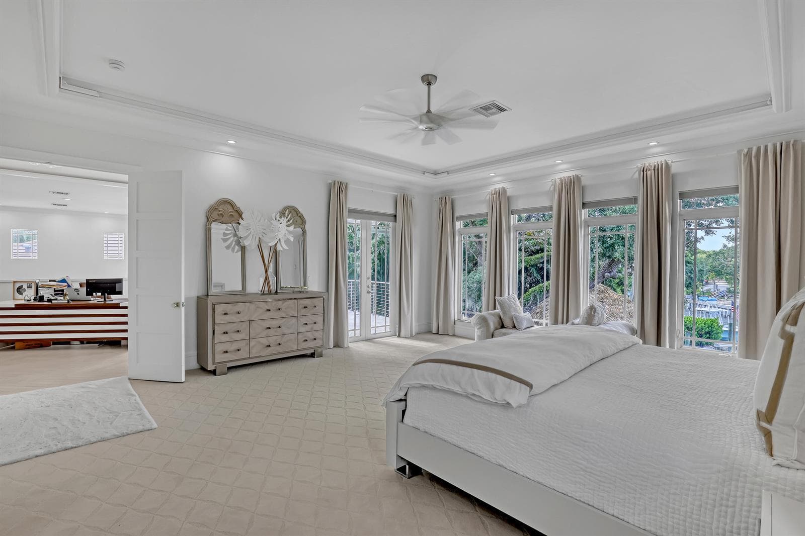 2338 Flamingo (45)