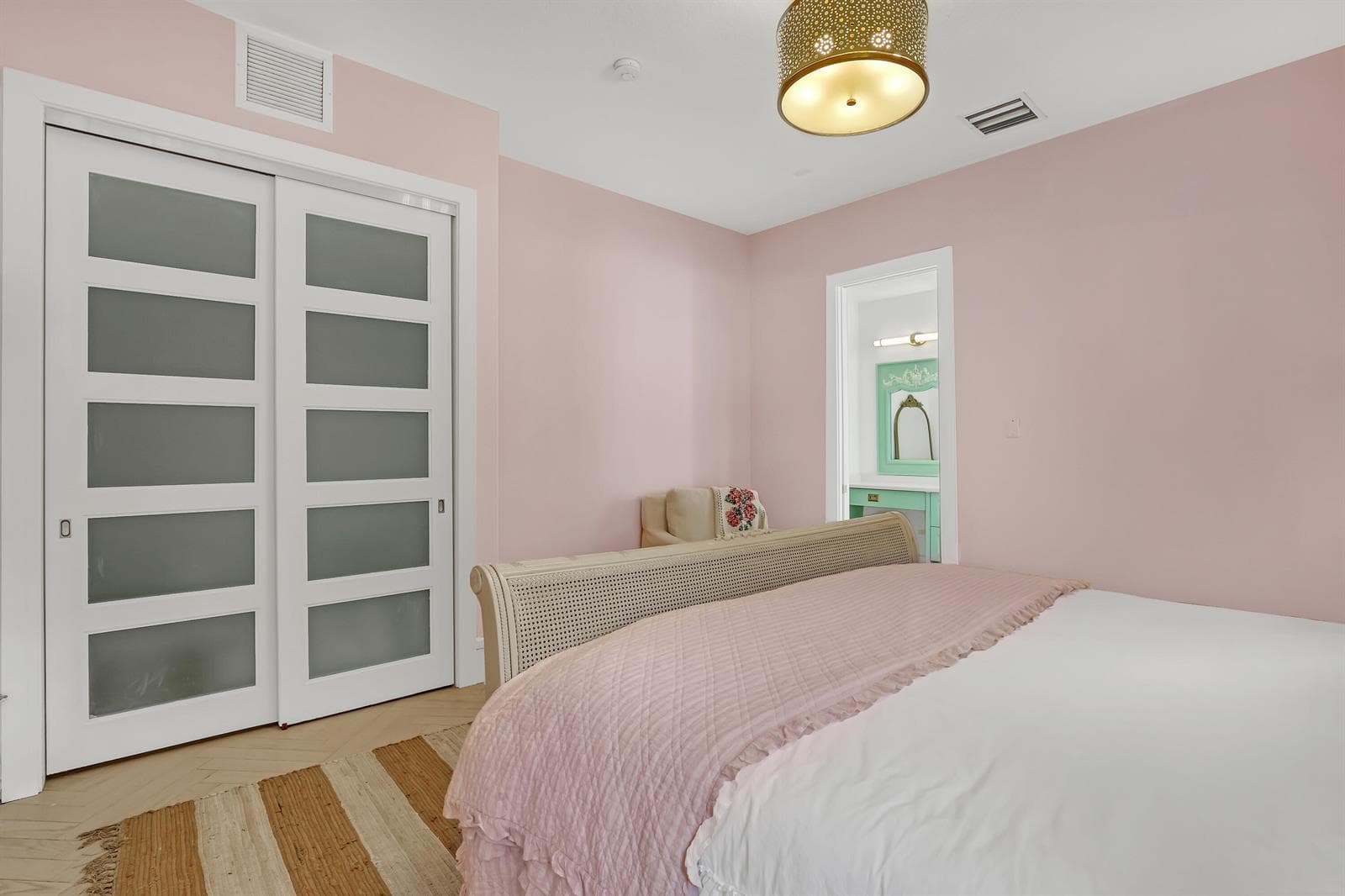 2338 Flamingo (68)