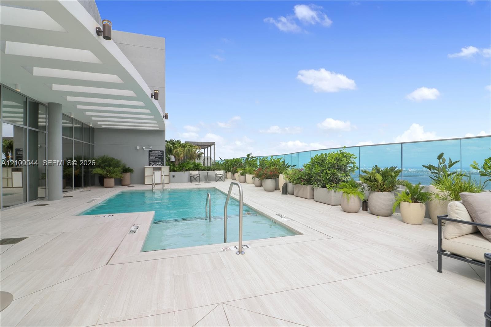 Floor 56th Pool Area