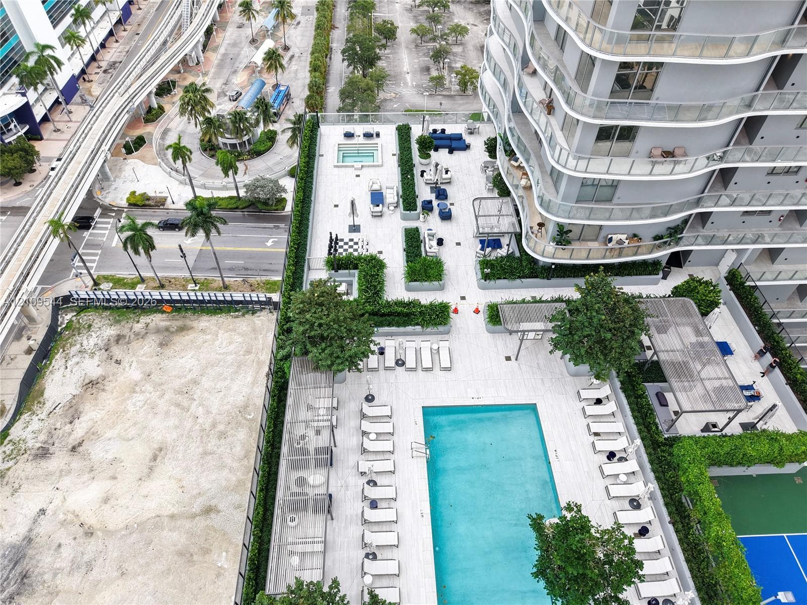 11th Floor amenity area
