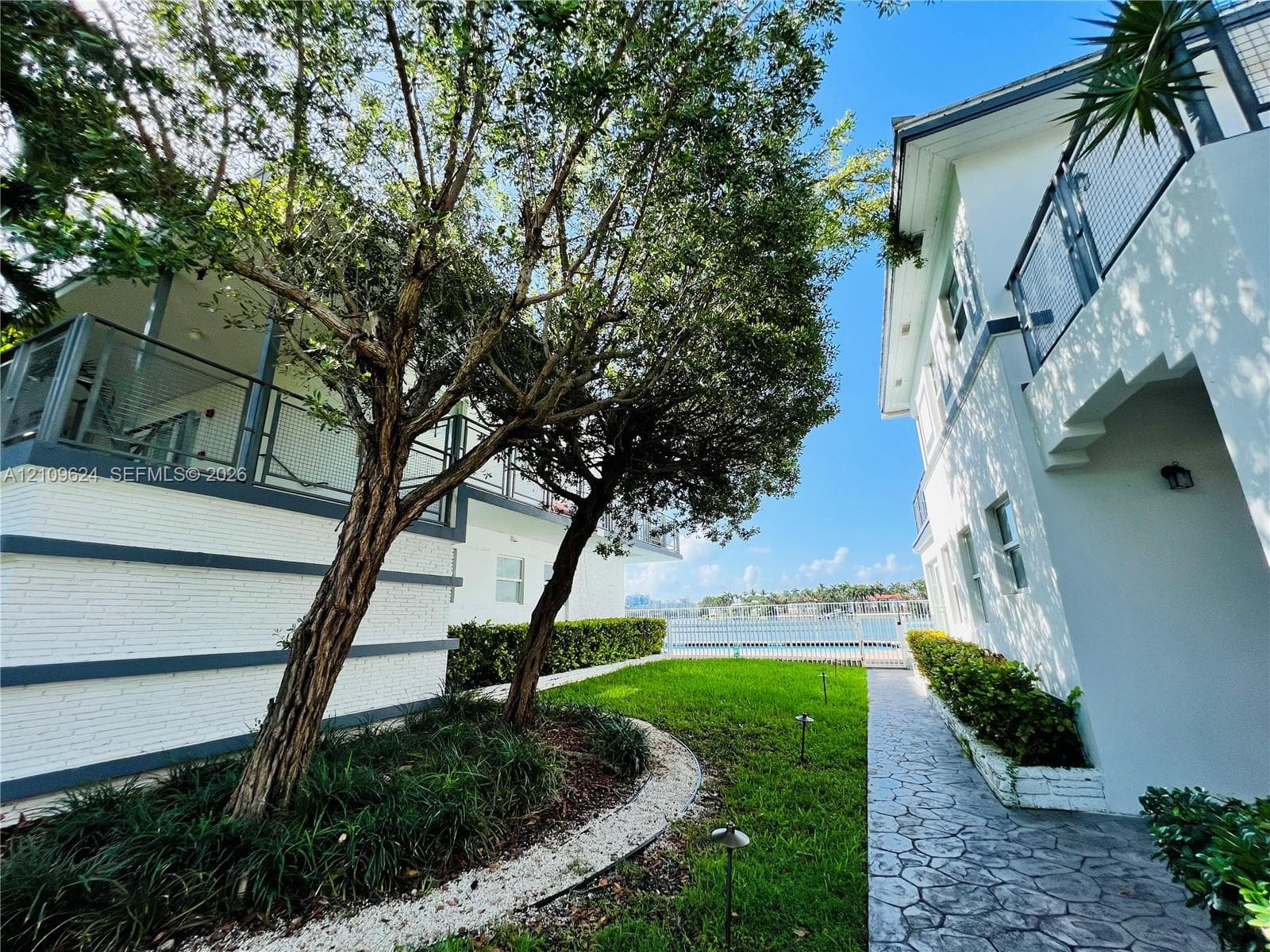 OCEANSIDE SEC ISLE OF NOR · #7 in Miami Beach - Photo 20