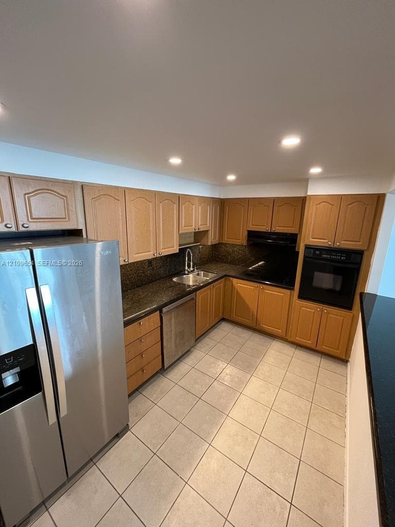 OCEANVIEW BUILDING A COND · #820 in Sunny Isles Beach - Photo 3