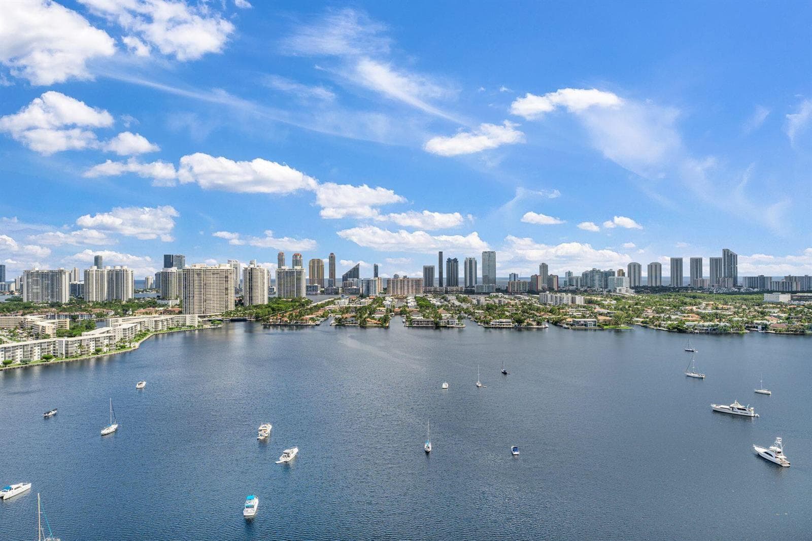 17301 Biscayne Blvd_1oakstudios_42