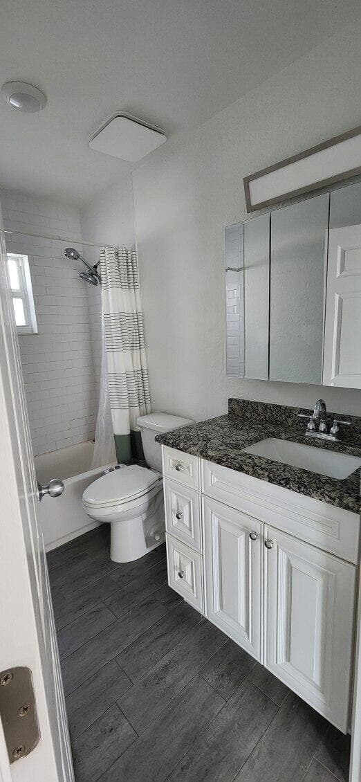 1408 Florida A Bath