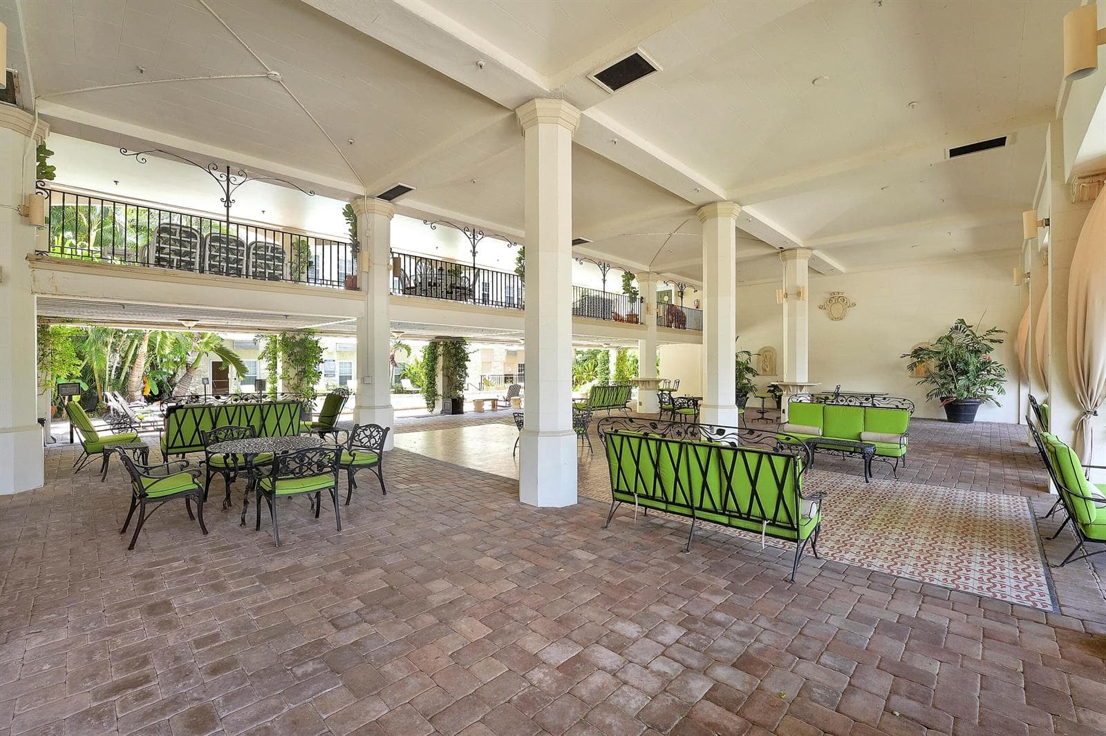 Palm Beach Hotel