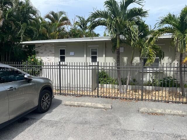 816 Ne 17th Way · #0 in Fort Lauderdale - Photo 2