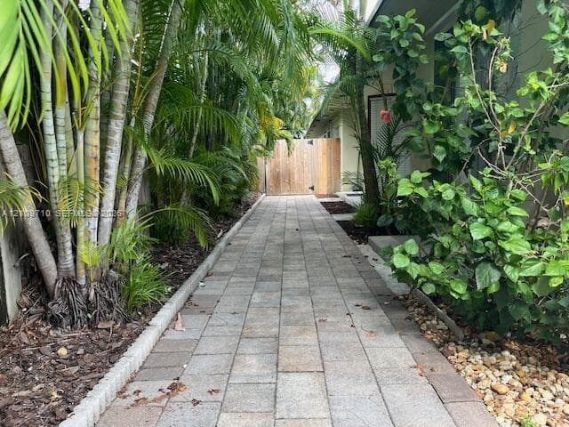 816 Ne 17th Way · #0 in Fort Lauderdale - Photo 4