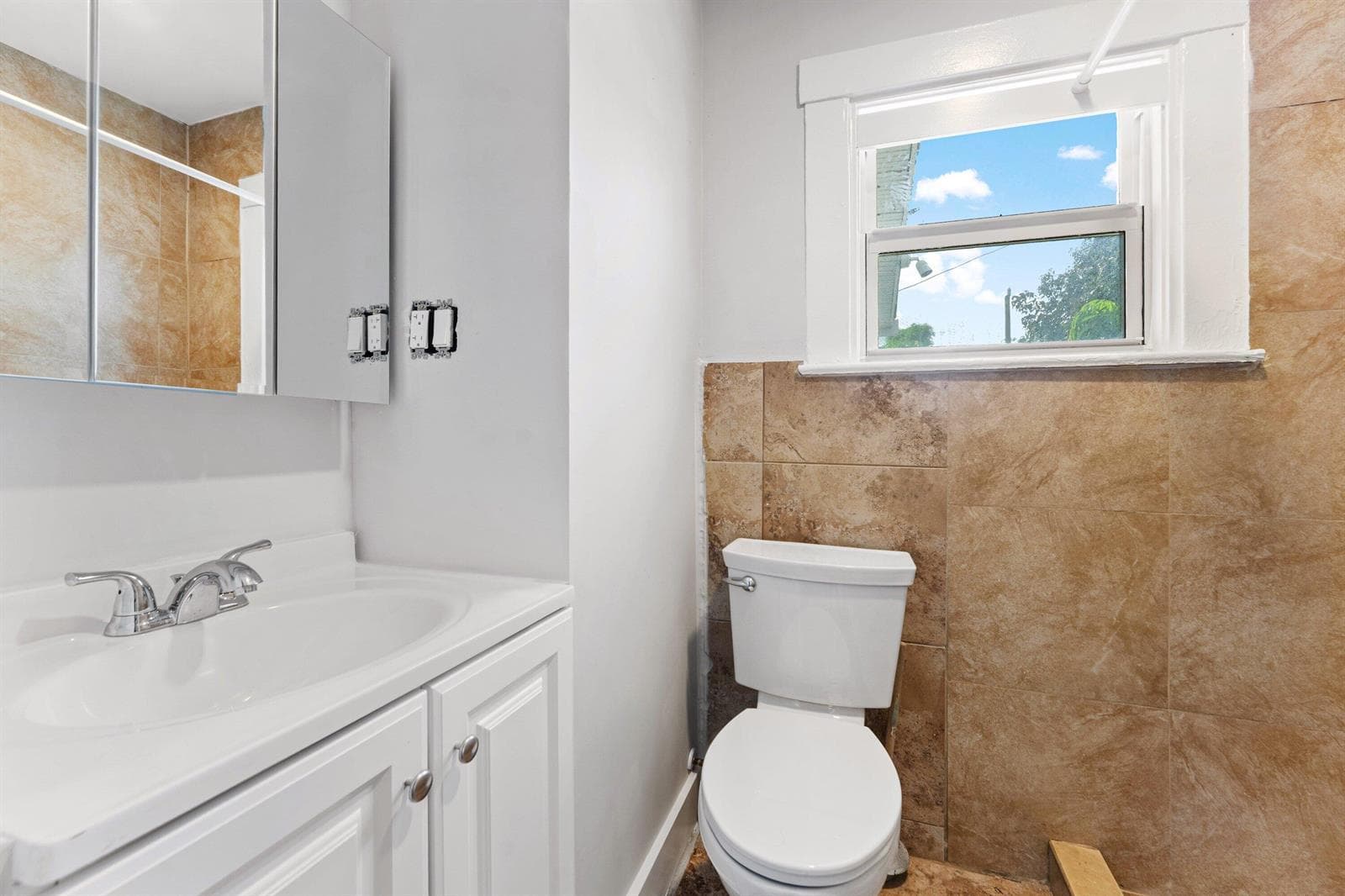007-4561LakeAvenue-6-WestPalmBeach-FL-33