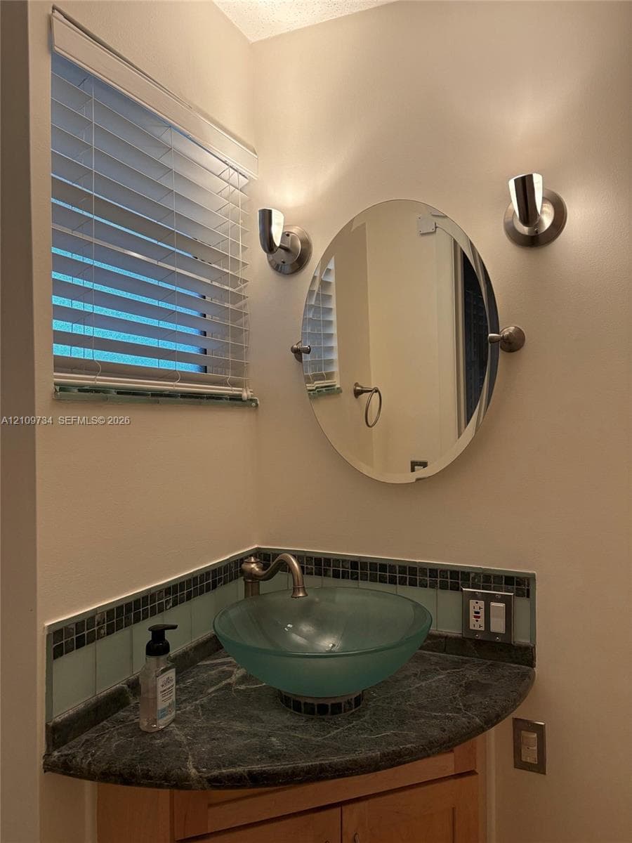 1501 SE 15th St # 2 #1-2 photo 3
