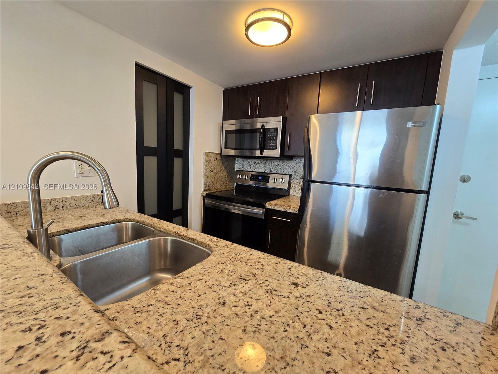 MADISON DOWNTOWN CONDO · #E-1507 in Miami - Photo 3