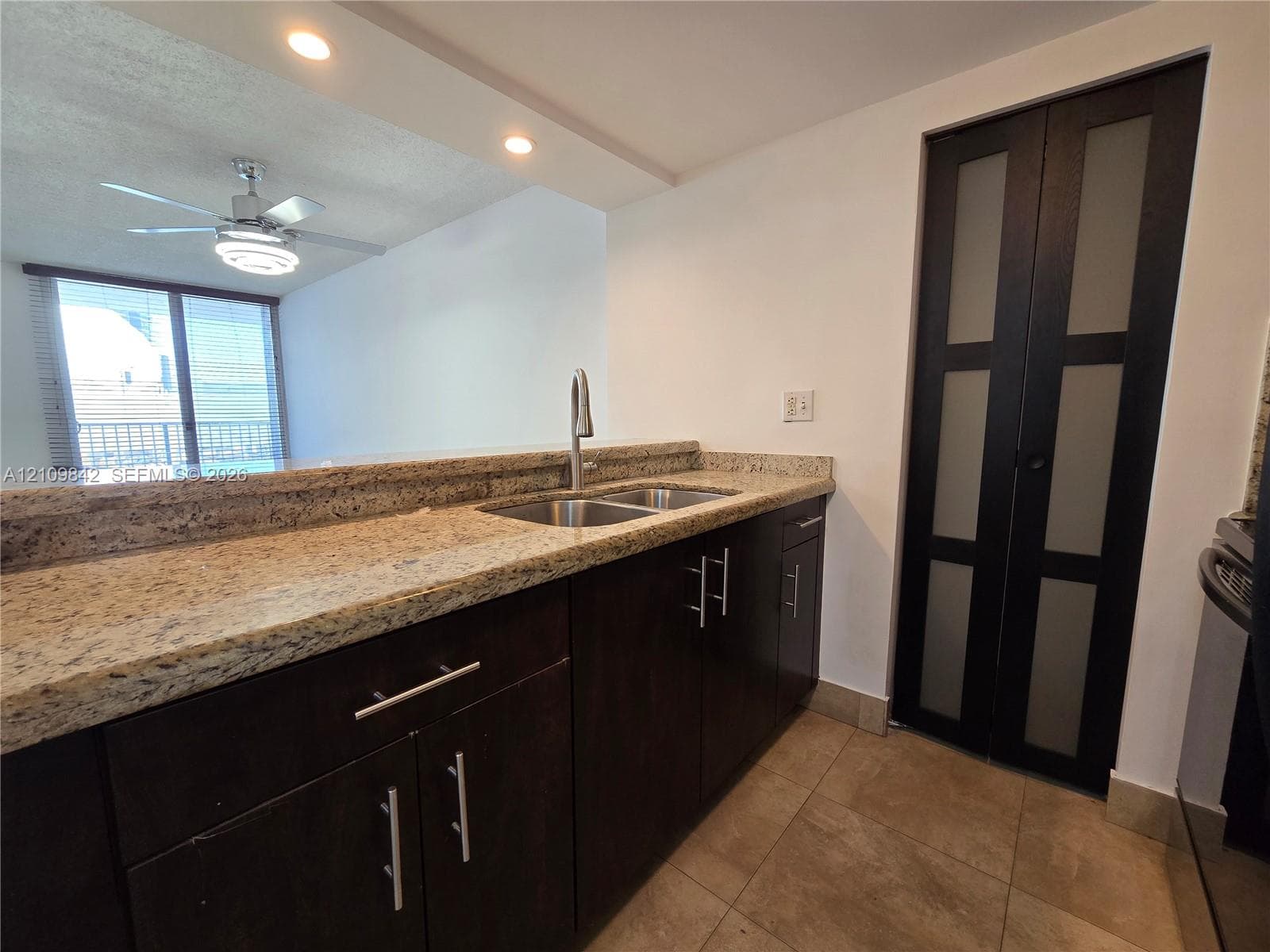 MADISON DOWNTOWN CONDO · #E-1507 in Miami - Photo 4