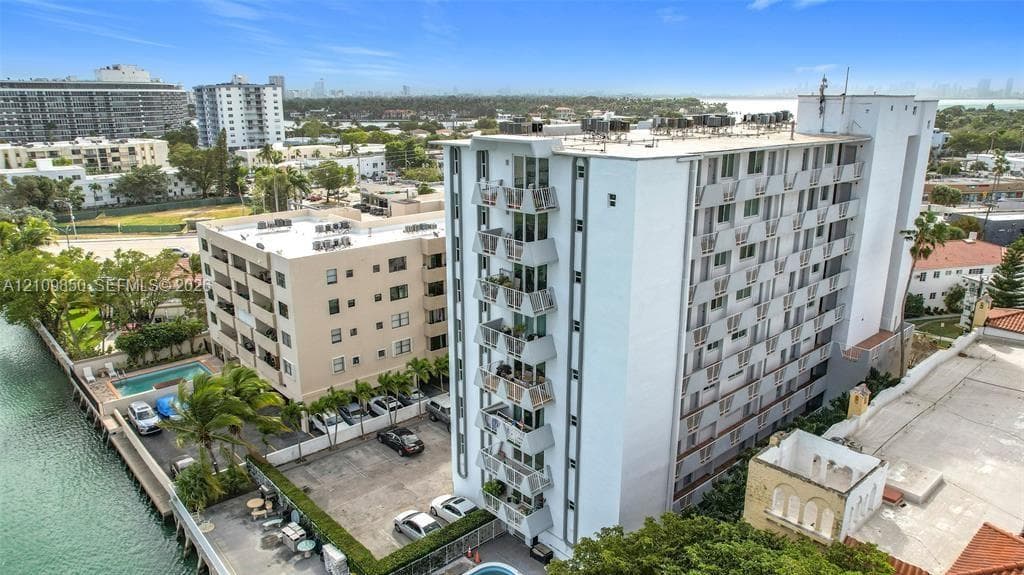 THE KNIGHTSBRIDGE · #705 in Miami Beach - Photo 33