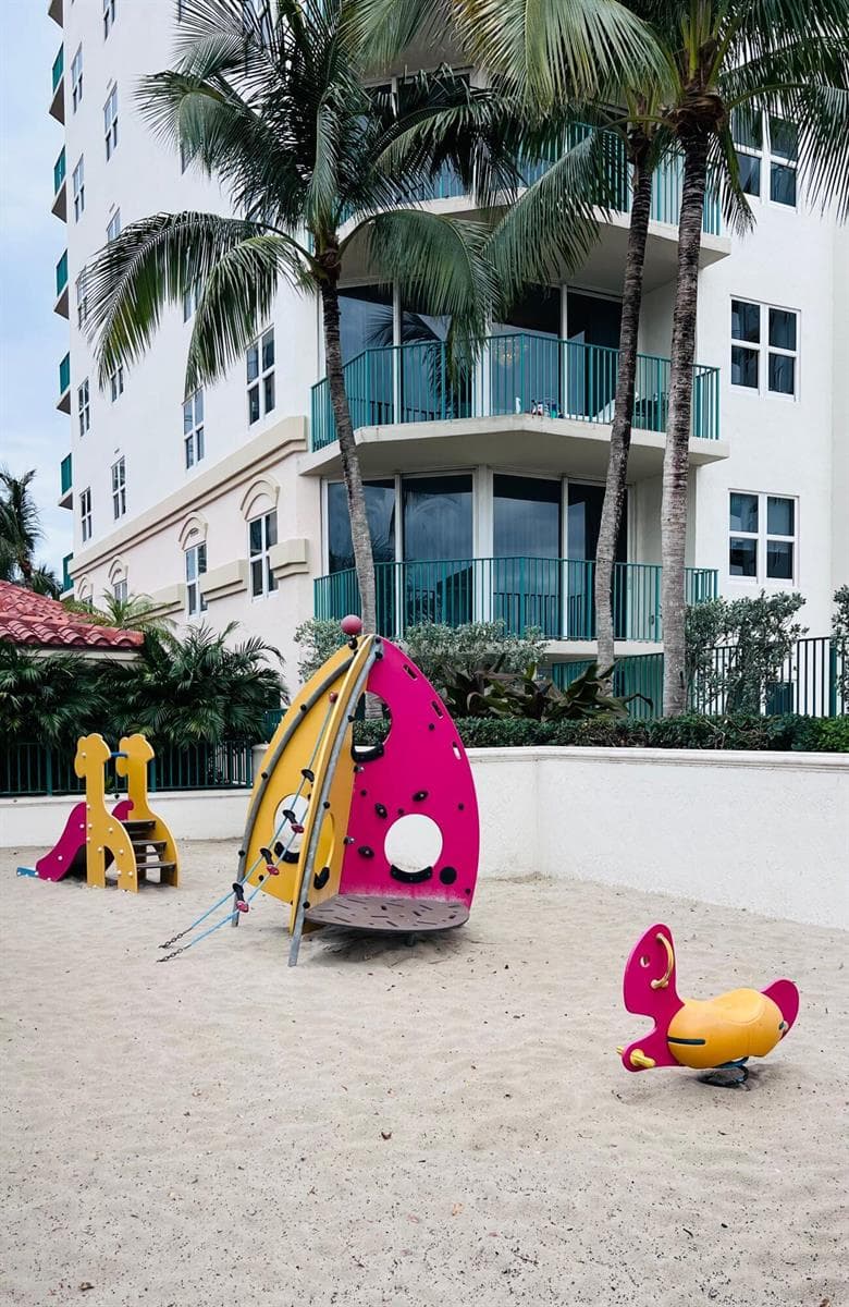 PLAYGROUND 1