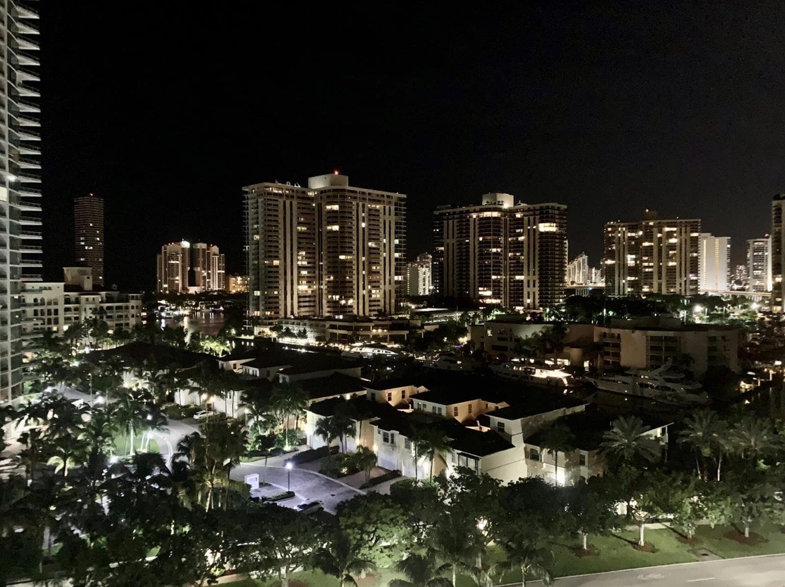 NIGHT VIEW