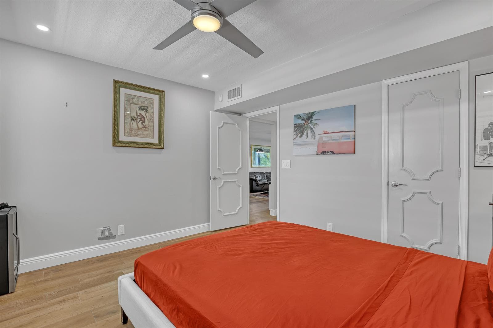 guest bedroom