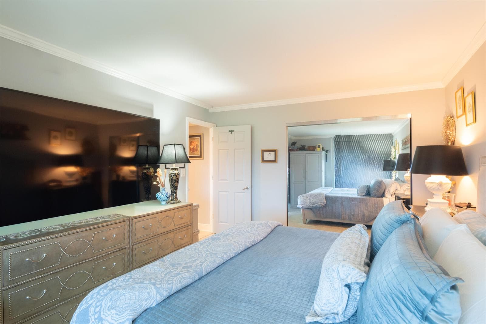 2480 Presidential Way 008