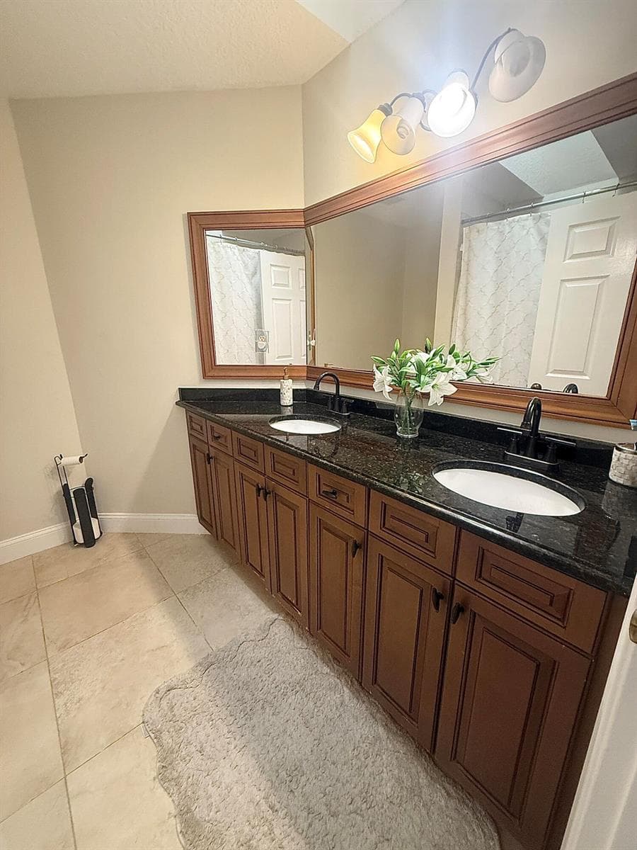 2nd bathroom
