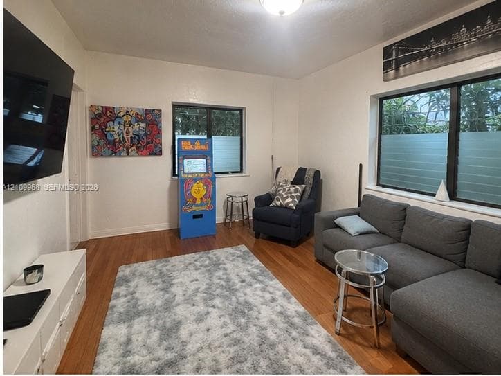 1560 JEFFERSON AVE CONDO #1