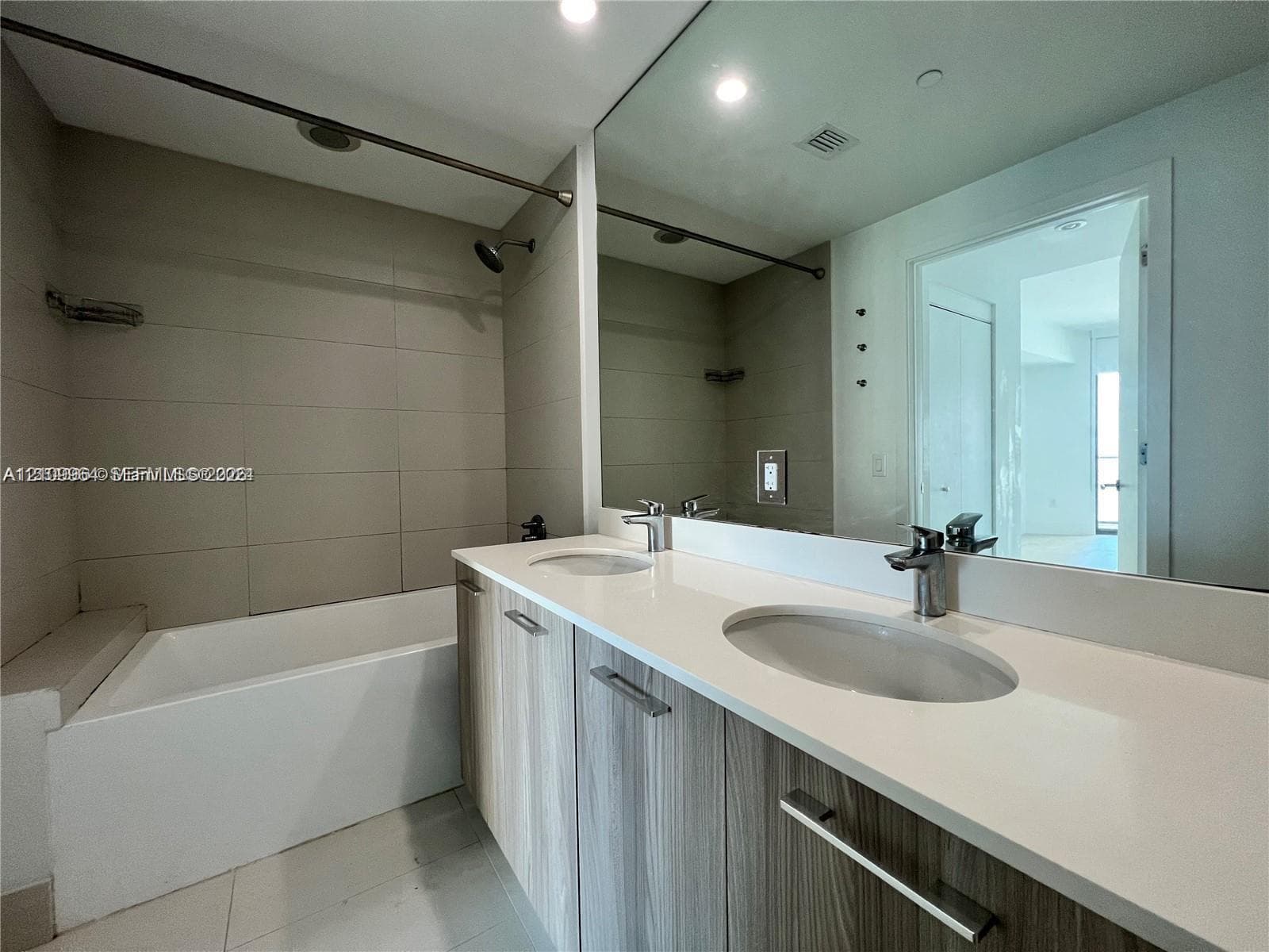 Paraiso Bayviews · #707 in Miami - Photo 13