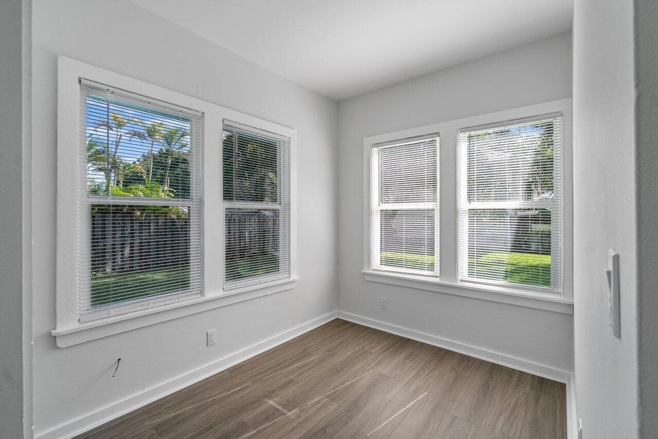 015-42453rdStreet-WestPalmBeach-FL-33407