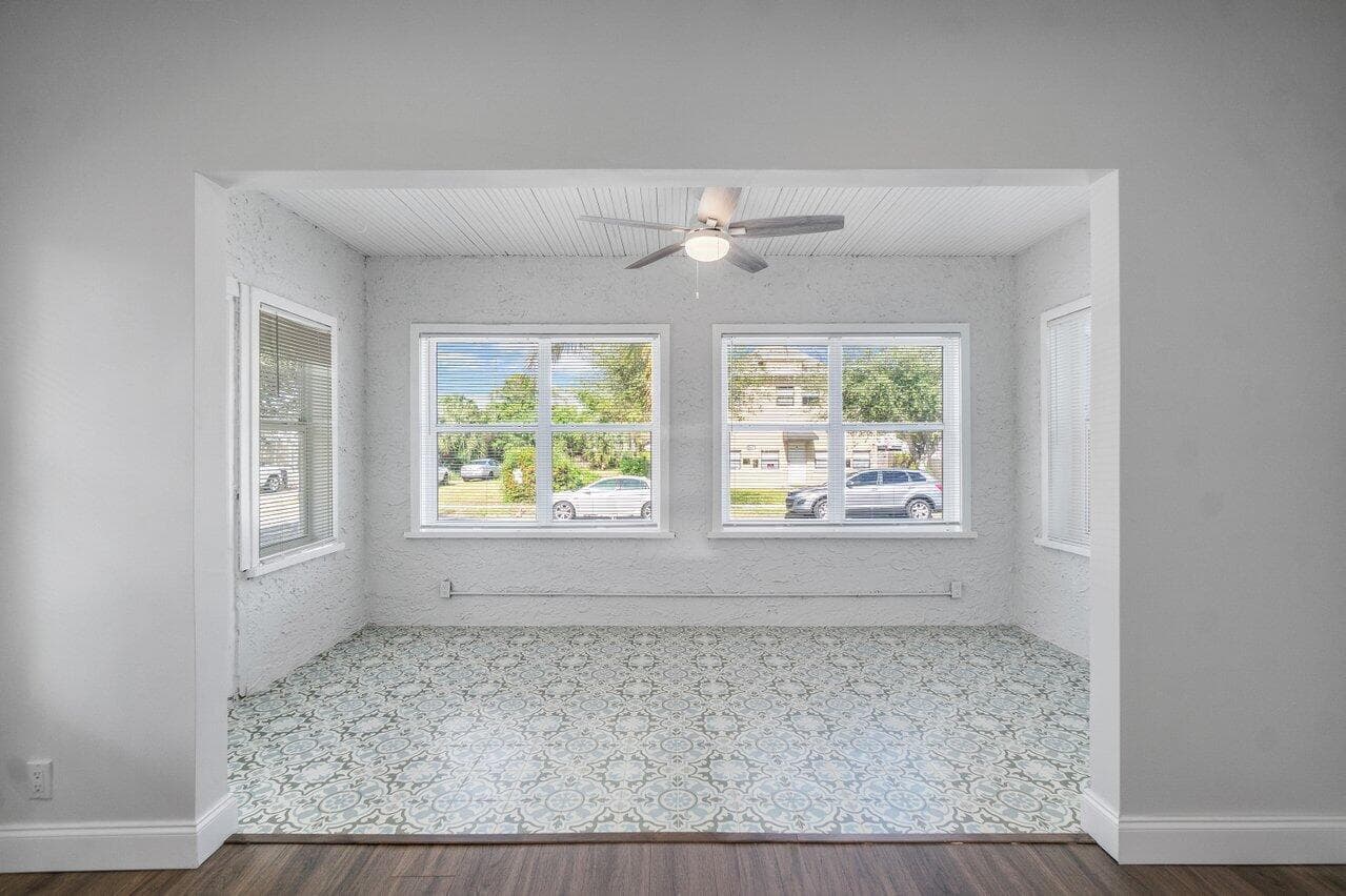 006-42453rdStreet-WestPalmBeach-FL-33407