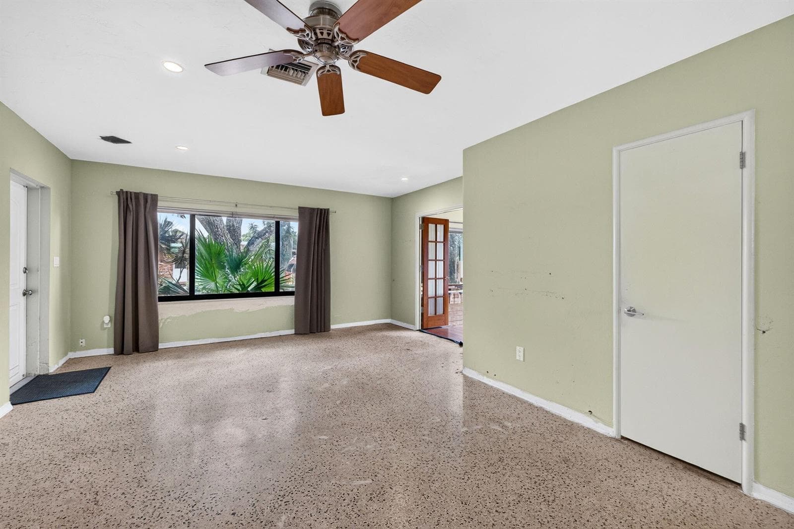 13-web-or-mls-699A2223