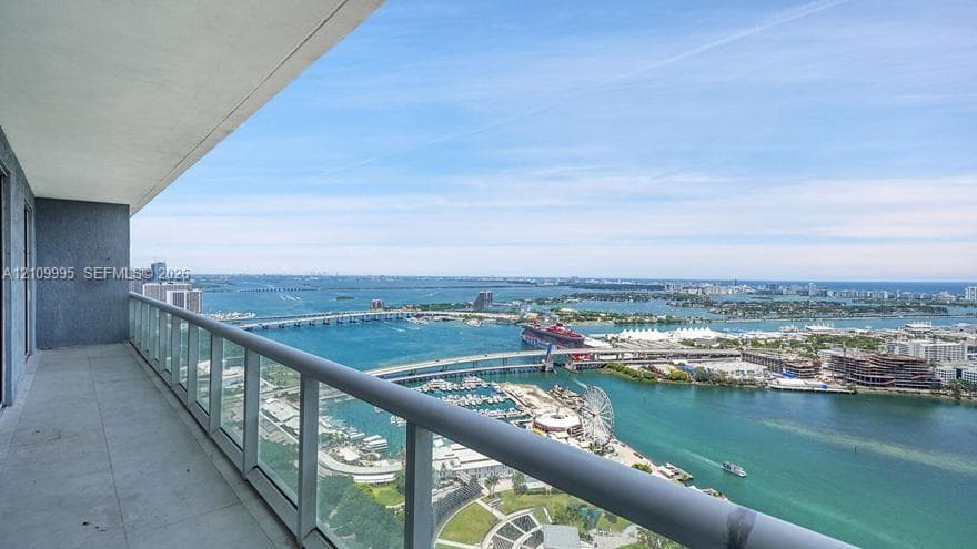 50 Biscayne · #5406 in Miami - Photo 2