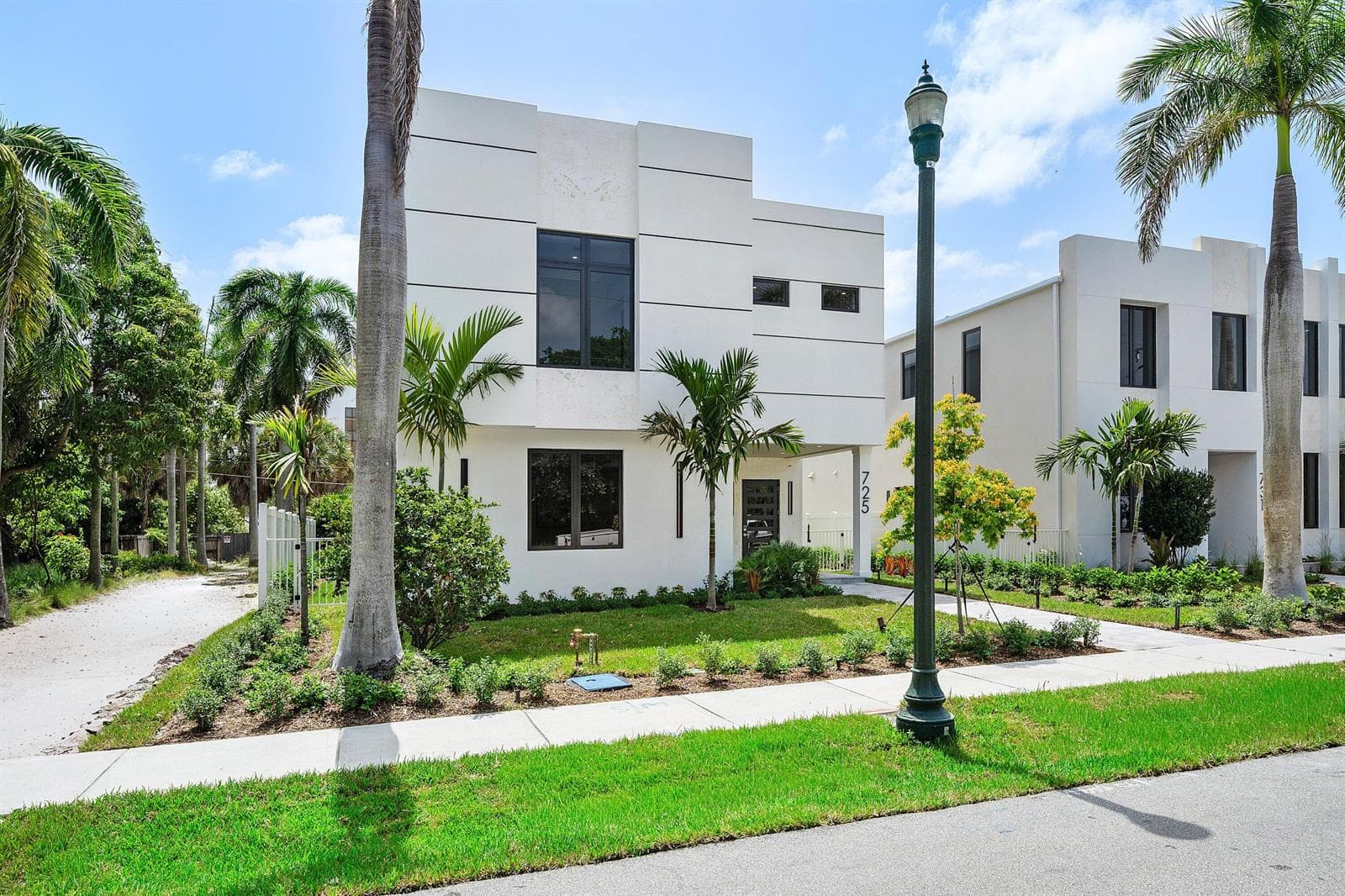 002-725Southeast4thAvenue-DelrayBeach-FL