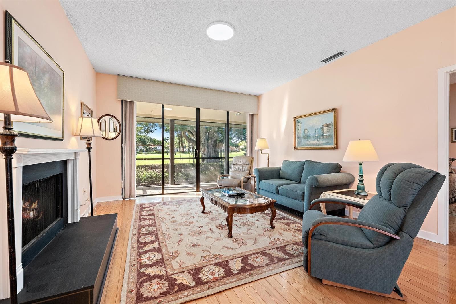 275 Old Meadow Way-10