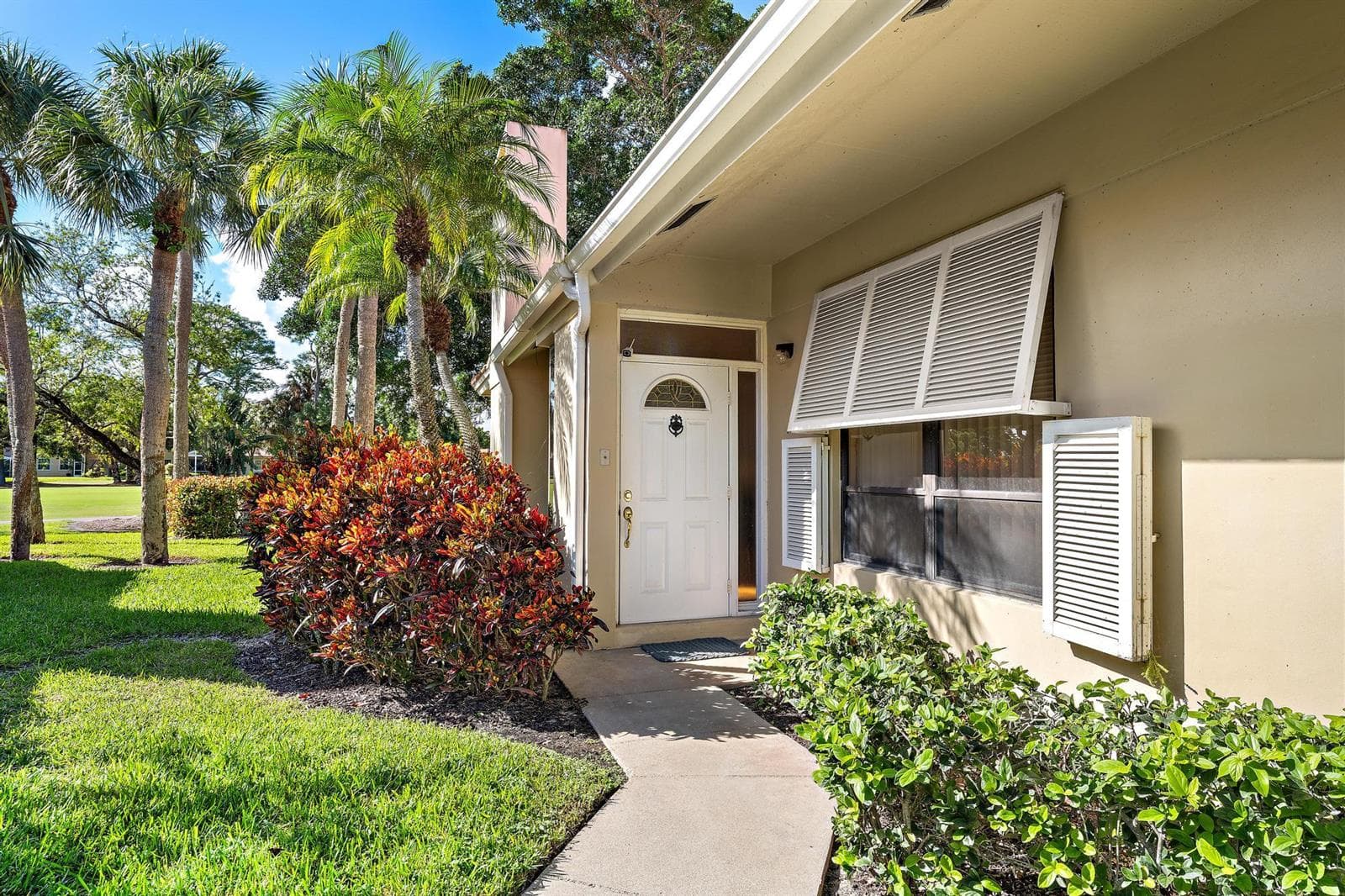 275 Old Meadow Way-20