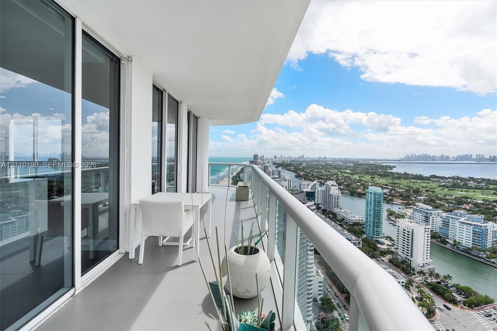 Wraparound balcony