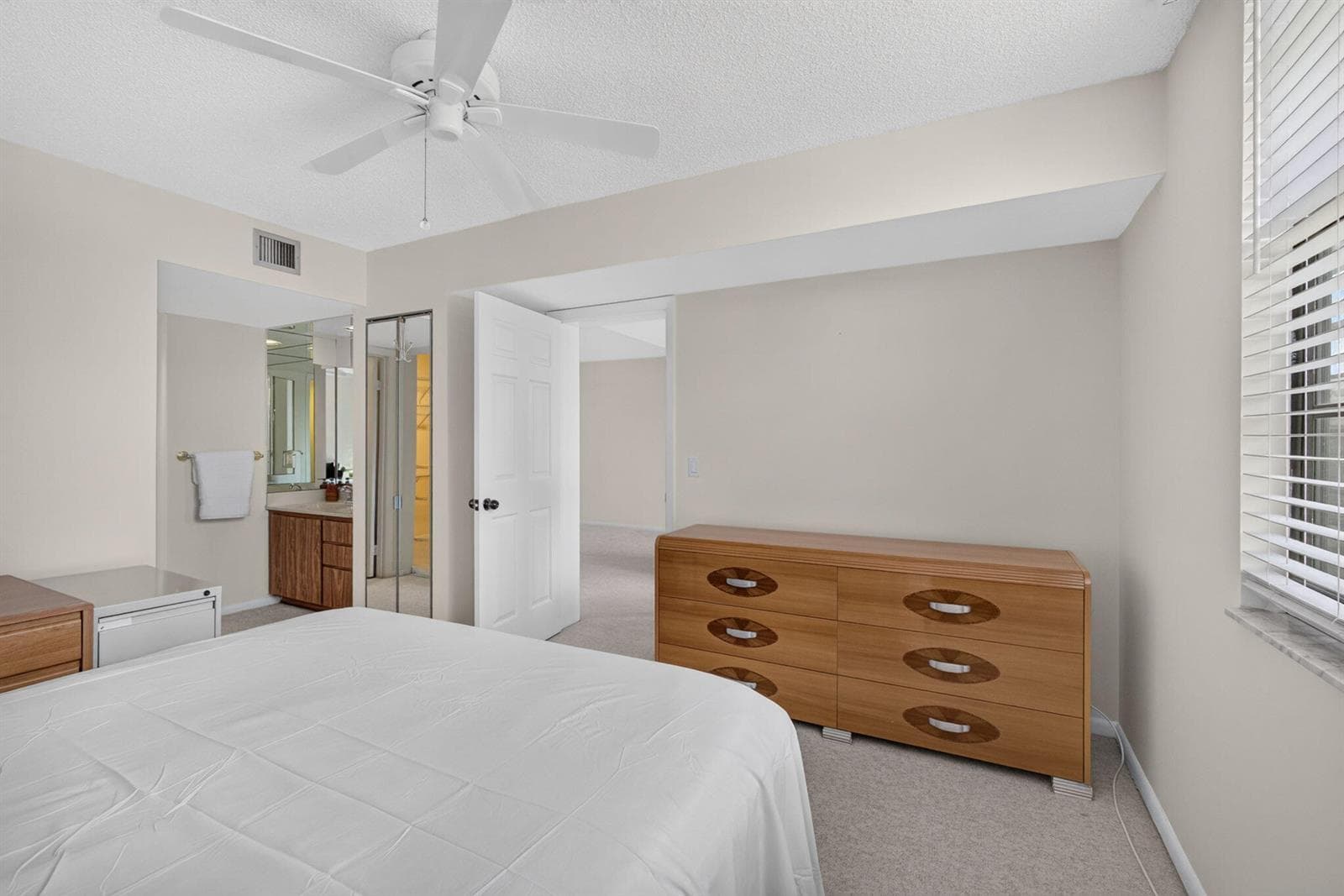 24-web-or-mls-5D1A5365