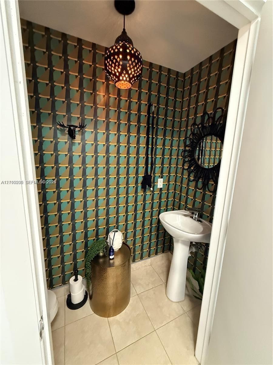 2nd Bathroom