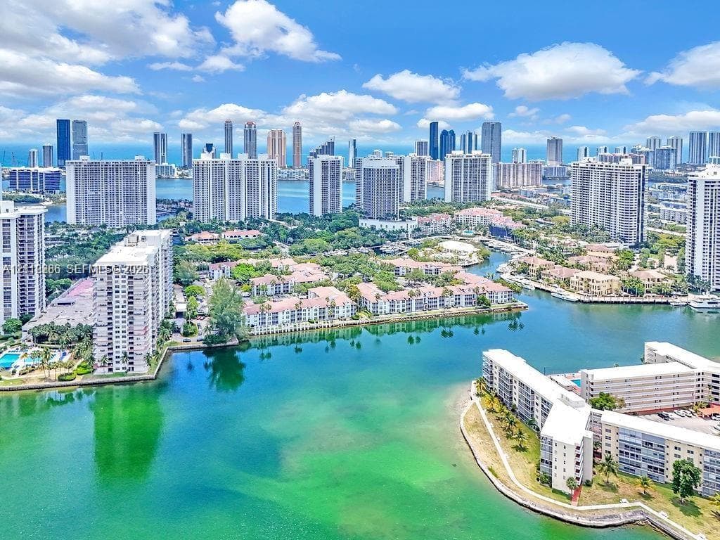 DEL PRADO MARINA · #1201 in Aventura - Photo 27