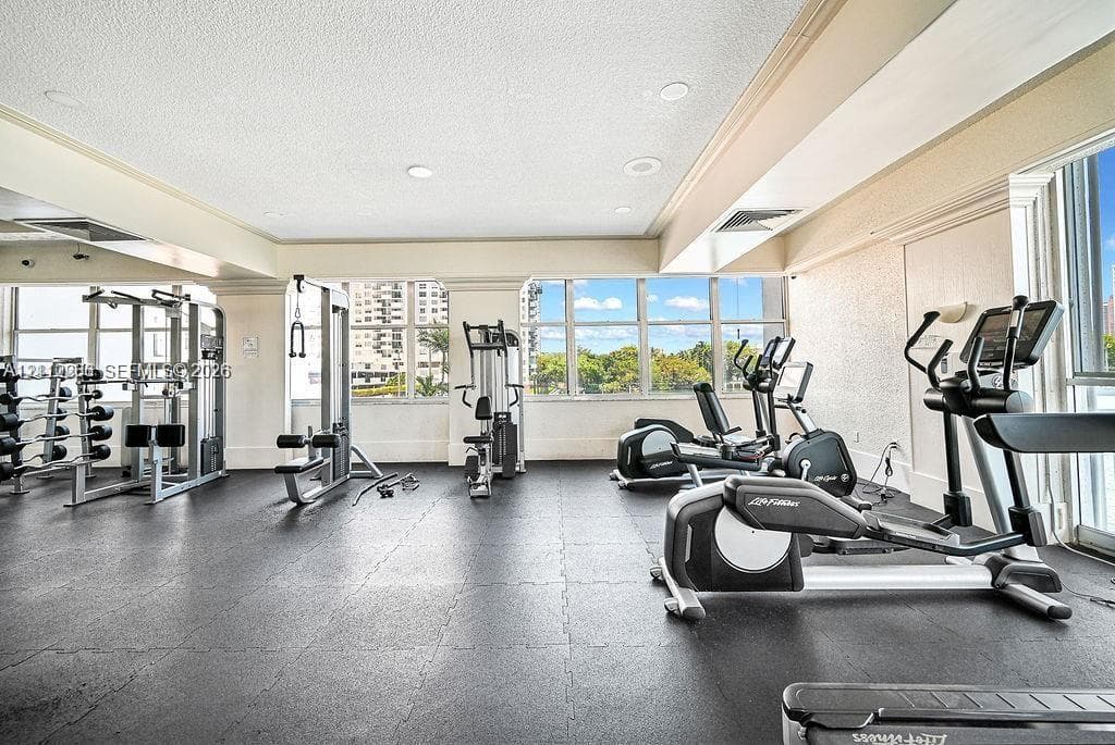 DEL PRADO MARINA · #1201 in Aventura - Photo 21