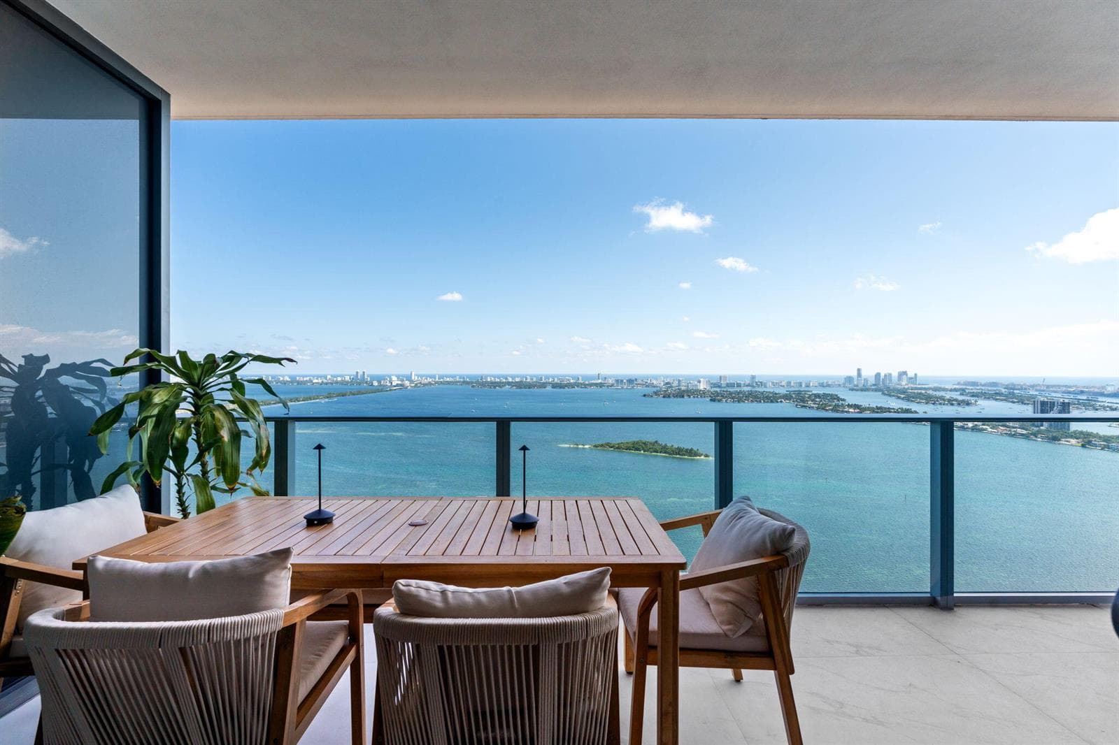 26-web-or-mls-A7401428