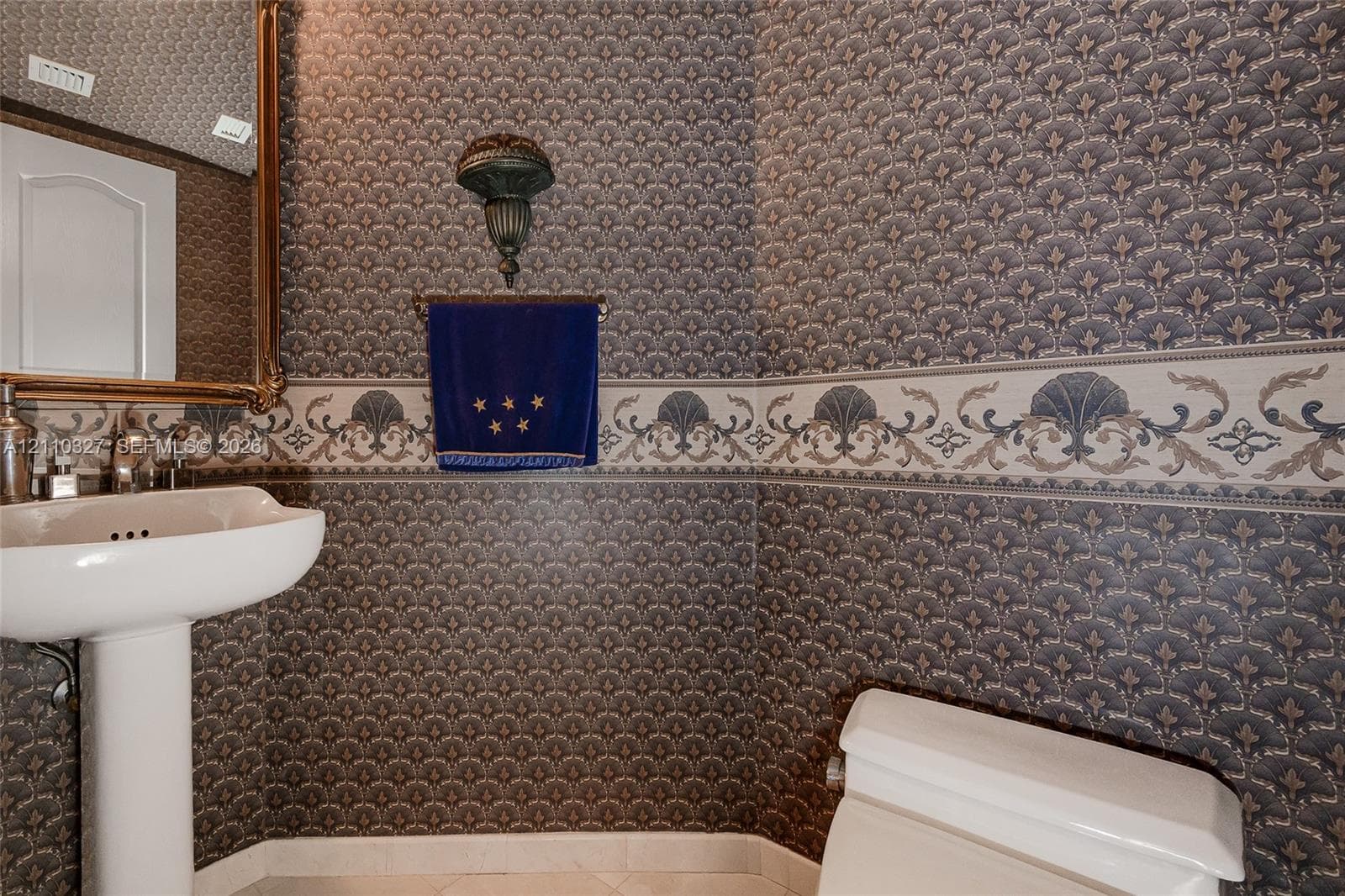 Powder room.