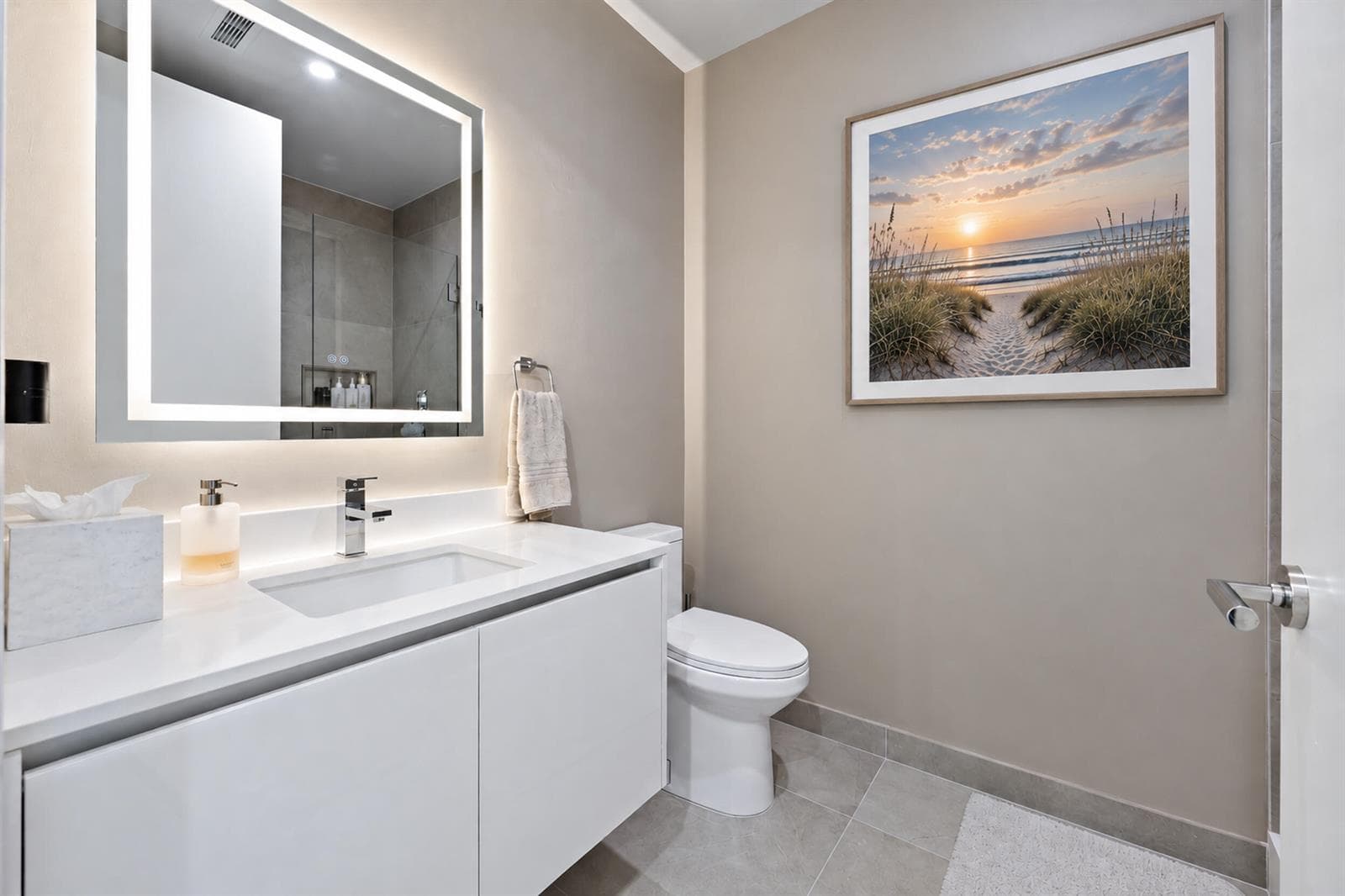 Guest Bathroom w/ Shower